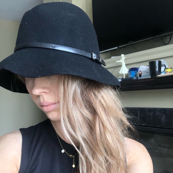 Burberry bucket hat - Picture 4 of 4